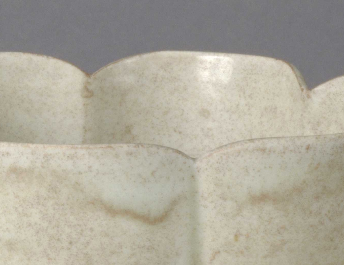 02 宋代 景德镇窑青白釉刻花注壶、注碗_07.jpg