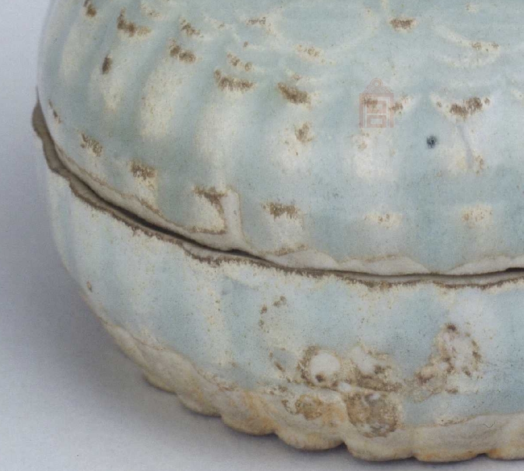 02 宋代 景德镇窑青白釉印花盒_1.jpg