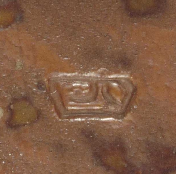 02 宋代 钧窑玫瑰紫釉海棠式花盆托_07.jpg