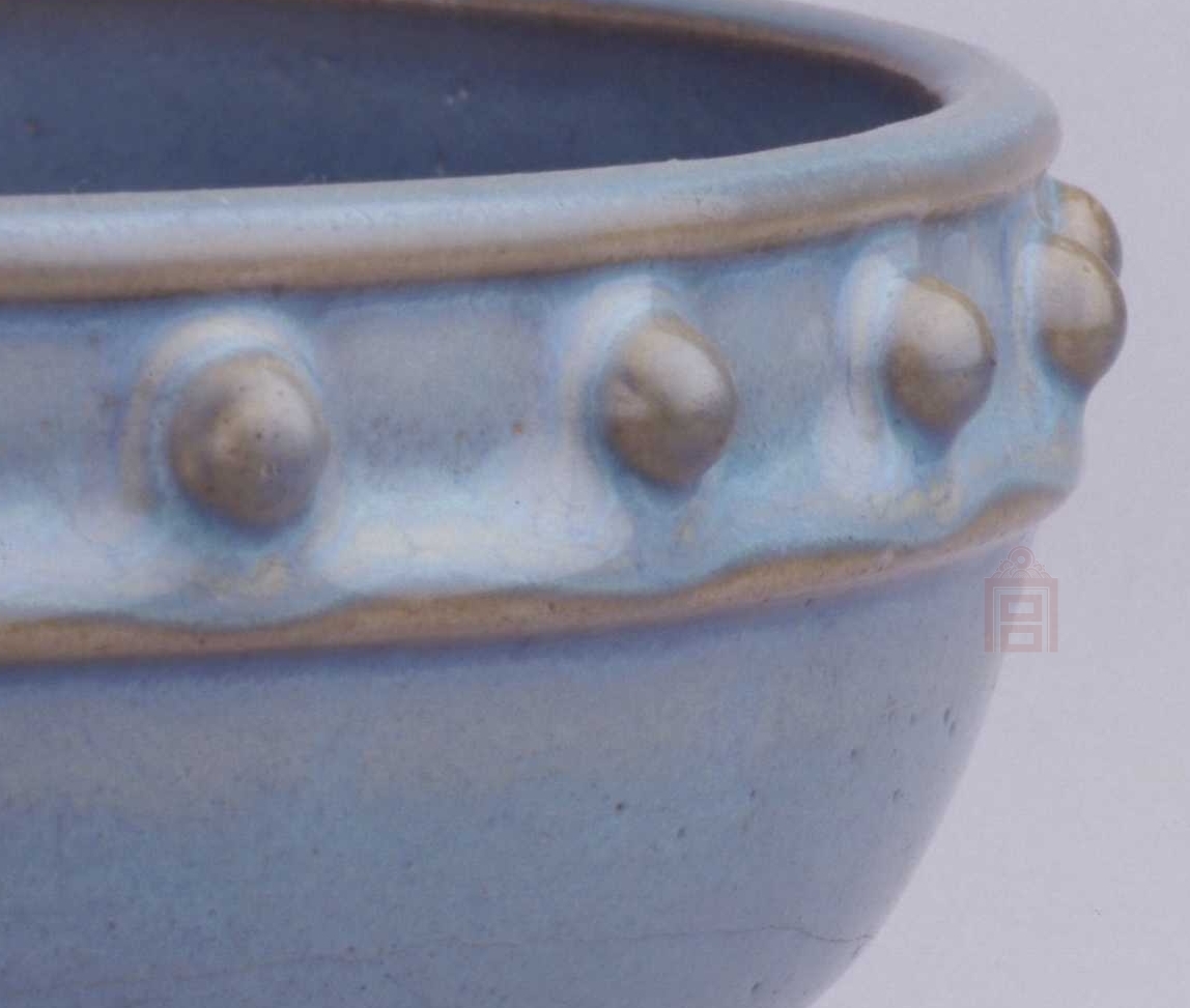 02 宋代 钧窑天蓝釉鼓钉三足花盆托_05.jpg