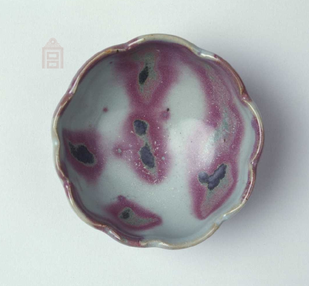 02 宋代 钧窑天蓝釉红斑花瓣式碗_01.jpg