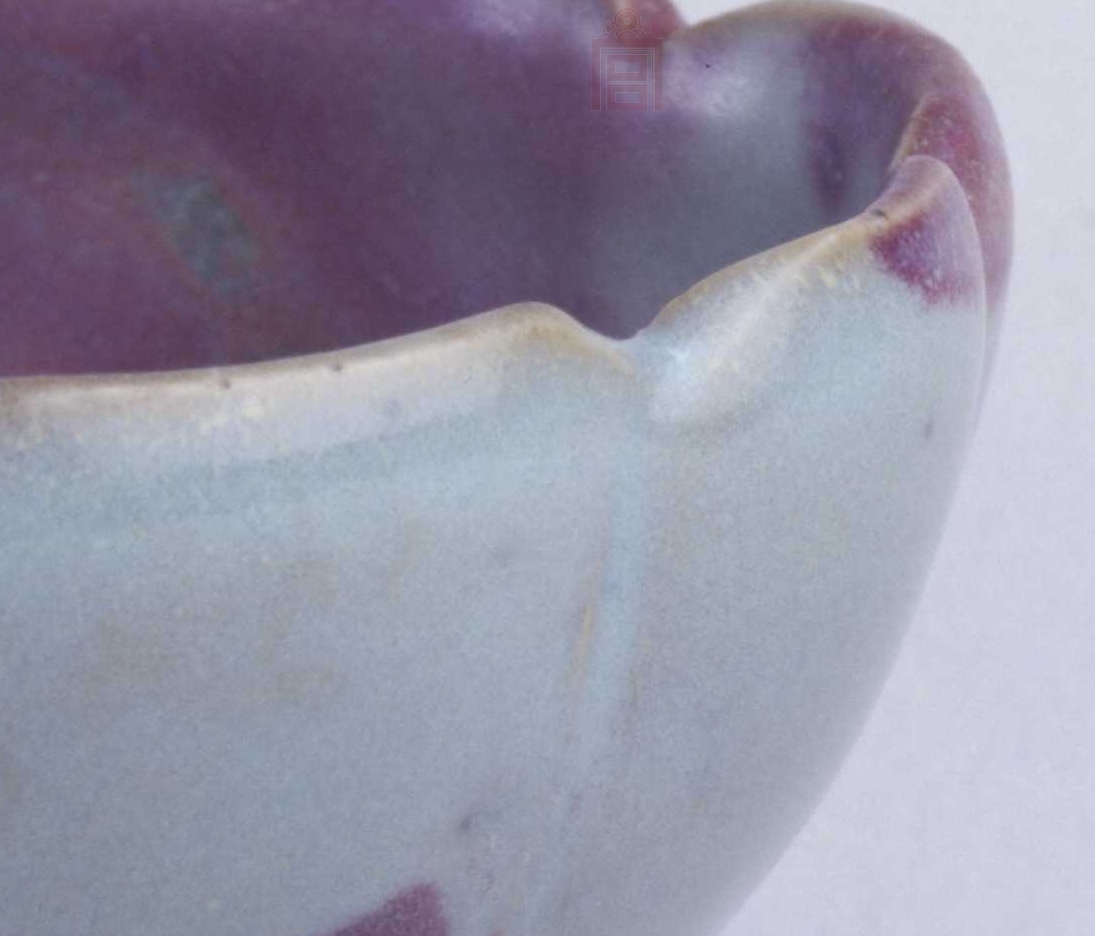 02 宋代 钧窑天蓝釉红斑花瓣式碗_08.jpg