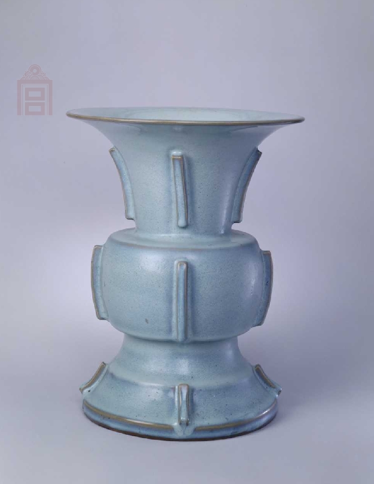 02 宋代 钧窑月白釉出戟尊_01.jpg
