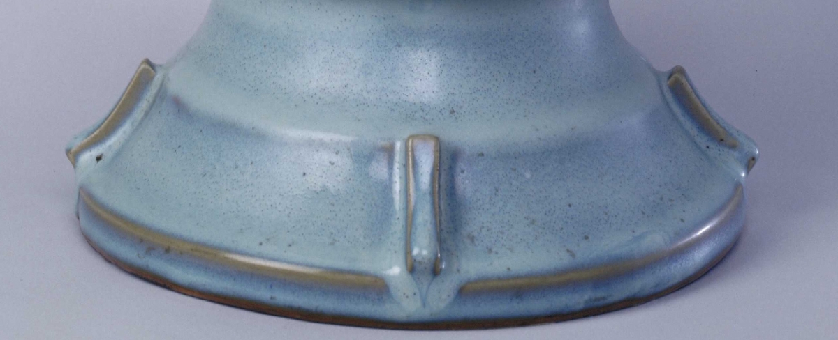 02 宋代 钧窑月白釉出戟尊_02.jpg