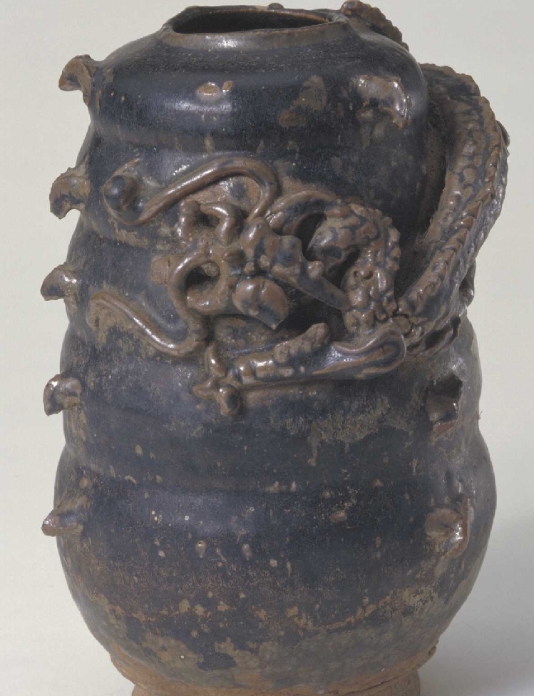 02 宋代 琉璃厂窑黑釉凸龙盖罐_2.jpg