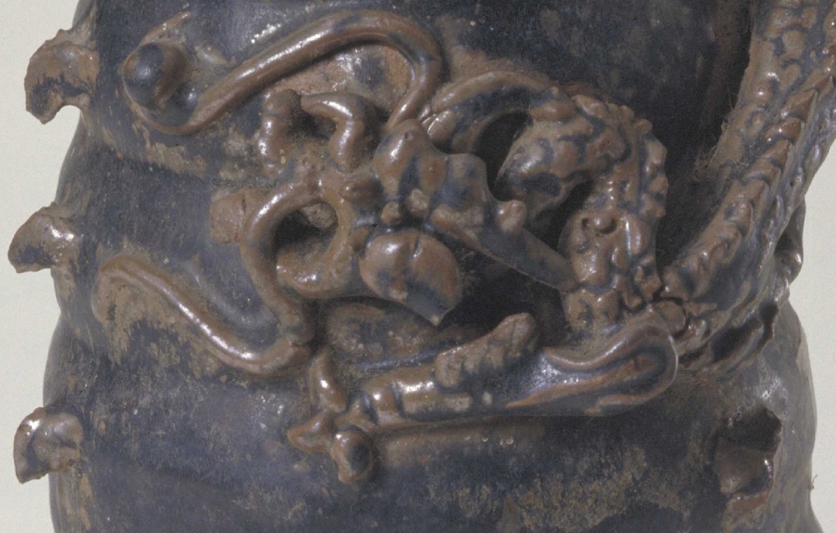 02 宋代 琉璃厂窑黑釉凸龙盖罐_4.jpg