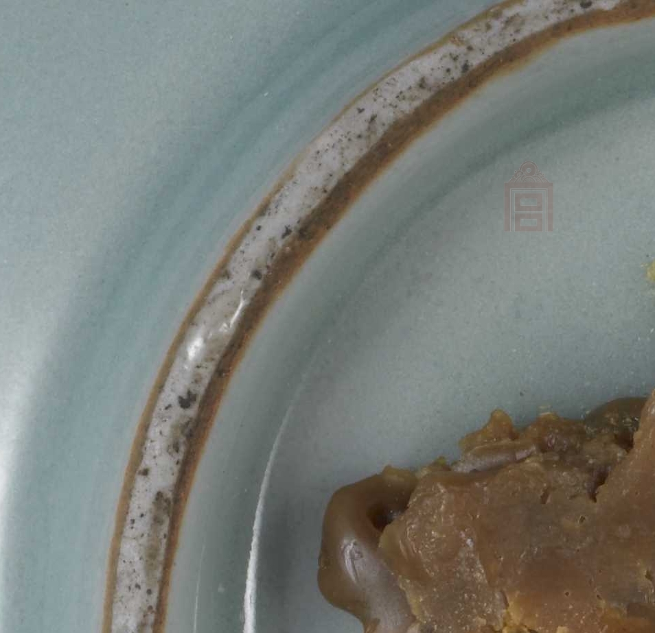 02 宋代 龙泉窑青釉弦纹三足炉_10.jpg