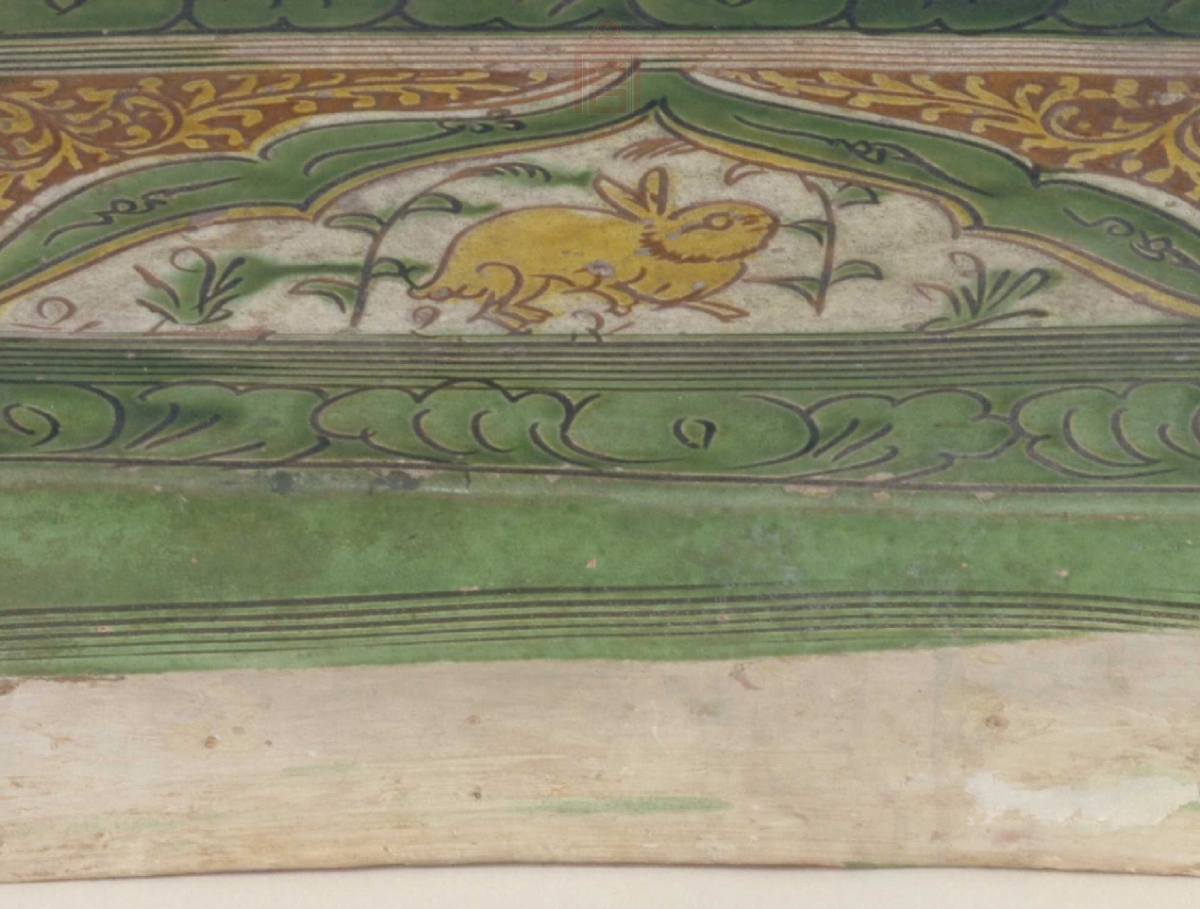 02 宋代 三彩剔划花兔纹枕_07.jpg