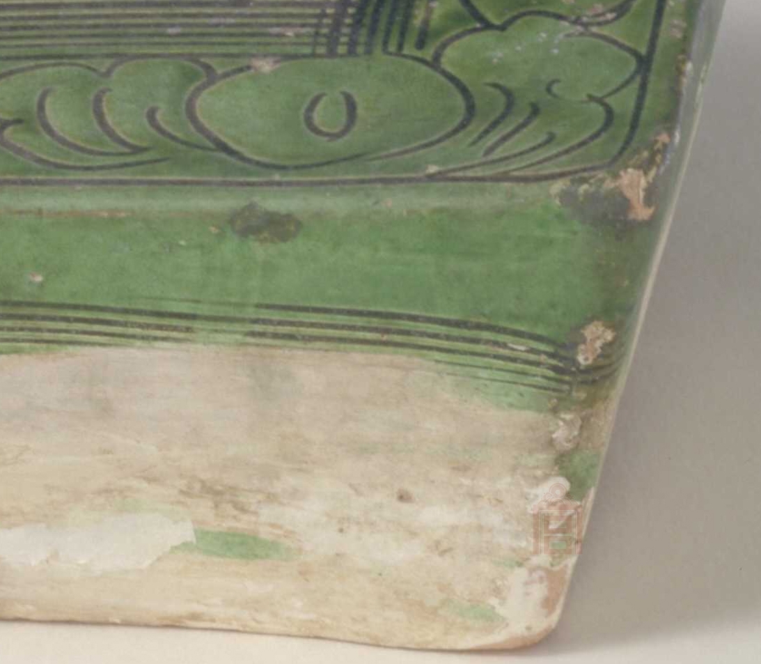 02 宋代 三彩剔划花兔纹枕_10.jpg