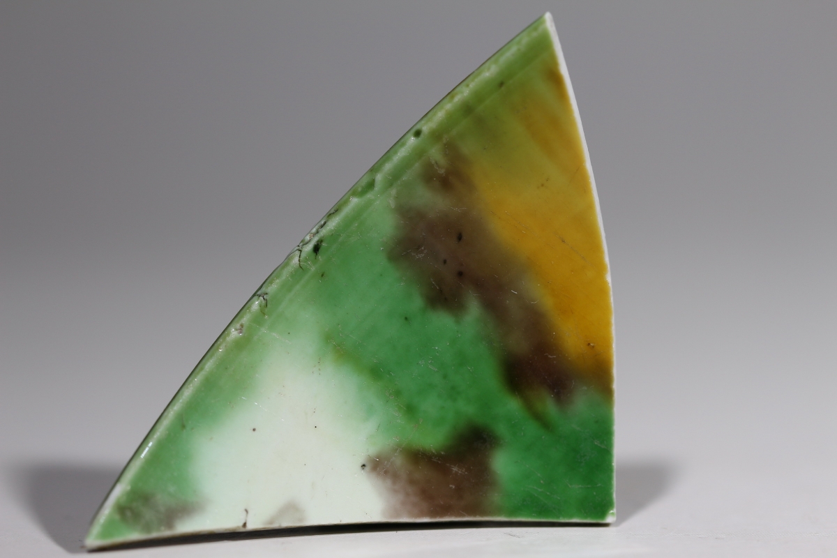 【御瓷】清·康熙 虎皮三彩 暗刻 NO.7910