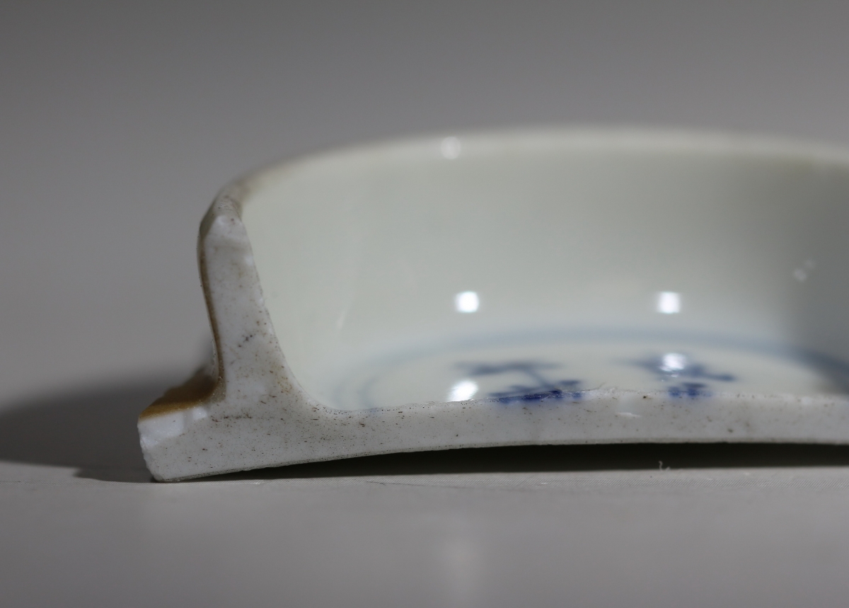  清· 康熙 米黄底釉 大明成化年制 寄托款 NO.7948