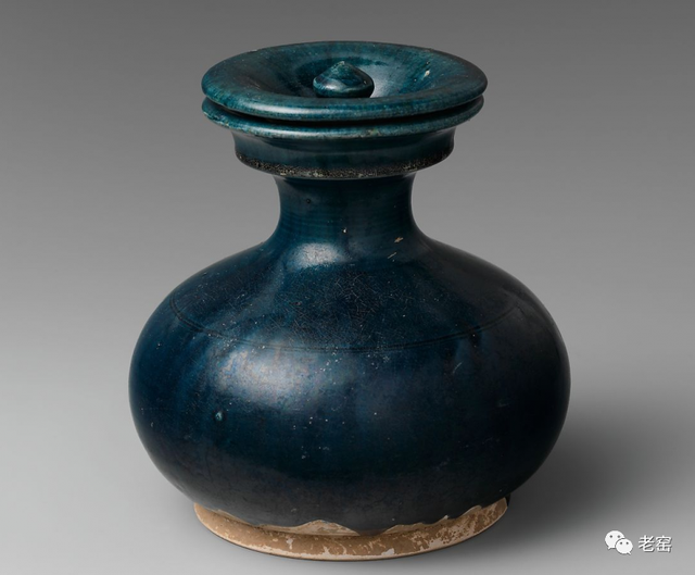 唐·巩县窑蓝釉盖壶 美国大都会博物馆藏