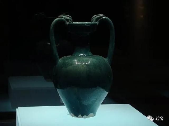 唐·蓝釉双龙柄尊 洛阳博物馆