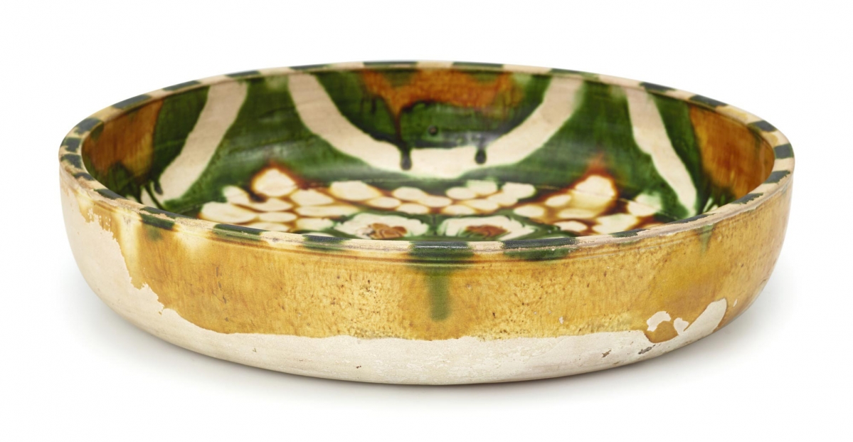 唐 三彩莲花纹盘 |香港蘇富比 100万