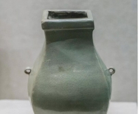 汝窑天青釉双系方壶  北宋  河南省文物考古研究院藏