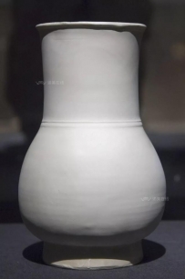 磁峰窑白瓷长颈瓶  宋- 成都博物馆藏