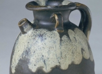 唐代 鲁山窑黑釉蓝斑壶 故宫 博物院藏