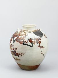 重要文化财 · 色绘月梅图茶壶 · 野野村仁清· 江户时代 17世纪