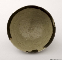 五代 越窑 宽支钉烧 - 戴维德基金原藏