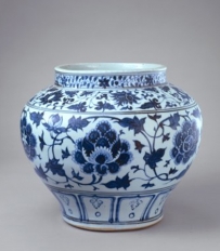 景德镇窑青花缠枝牡丹纹罐-|北京故宫