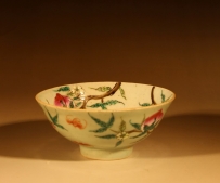 清雍正 晚清 民国 粉彩 过墙 枝桃纹碗 A NO.7037