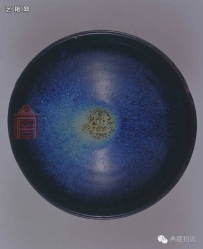 故宫藏——钧窑天蓝窑变釉碗，元