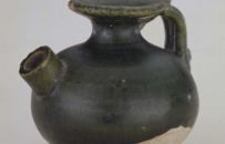 唐代 巩义窑 绿釉 小壶 故宫博物院藏