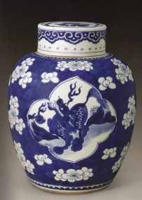清康熙青花冰梅纹开光异兽盖罐|故宫博物院藏清康熙青花冰梅纹开光异兽盖罐