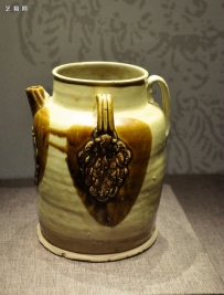 ﻿唐代 长沙窑  模印贴花 椰枣纹|北京故宫