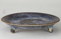 唐代 郏县窑 黑釉 蓝斑 三足盘 故宫博物院藏