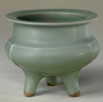 宋代 龙泉窑三足炉 |故宫