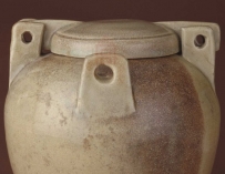 唐代 青釉夹耳盖罐  故宫博物院藏