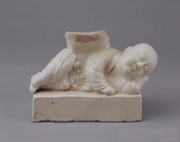 宋代 定窑孩儿枕（残） - 故宫博物院藏